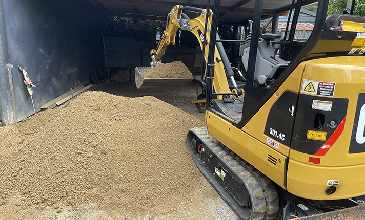 Mini Excavator and Operator for Hire in Melbourne, Victoria